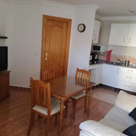 公寓 Apartamento Bonito Con Piscina 托雷莫利诺斯